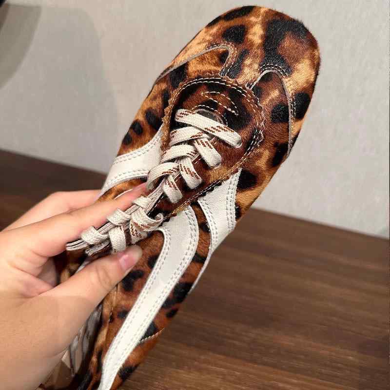 スニーカー レディース 靴 スピード競技脹れ上がる ヒョウ柄 うつり変わり 厚底 坦々たる はたご屋踵 5糎 牛皮 本革 置き目はね除ける 心地よい 歩き分かりやすい 疲れない 普段使い走り 春夏秋冬