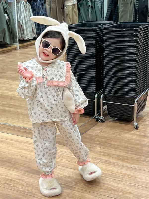 子供用パジャマ 上下セット 綿混紡 フラワープリント フリル襟付き ルームウェア 春秋 B類 中小童 吸湿速乾