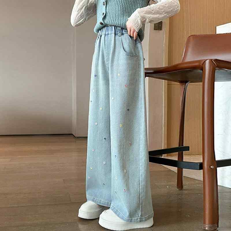 子供服 パンツ 女の子 デニムパンツ ワイドレッグパンツ 春秋 高学年 ガールズ ロングパンツ コットン 浅ブルー 刺繍 ウエストゴム 普段着 通学着