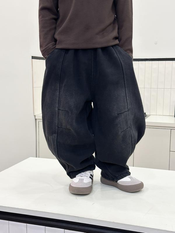 デニムパンツ キッズ 男の子 裏起毛 テーパードパンツ ロングパンツ 綿混紡 砂洗い加工 無地 カジュアル 韓国風 冬 黒 90cm 100cm 110cm 120cm 130cm 140cm 150cm