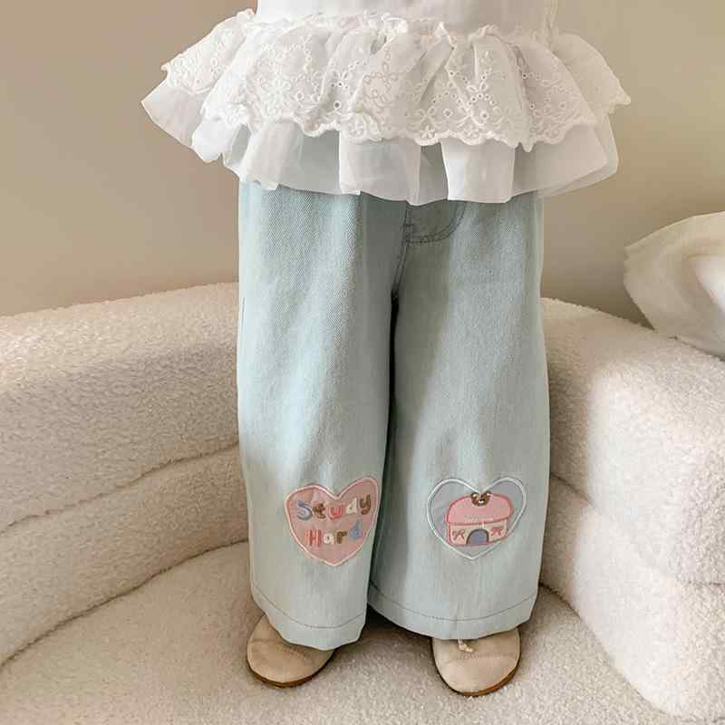 子供服 キッズ デニムパンツ 女の子 女児 ロングパンツ ズボン 80 90 100cm 春 B類 中腰 ウエストゴム 刺繍 ハート かわいい 普段着 伸縮性 通園 通学
