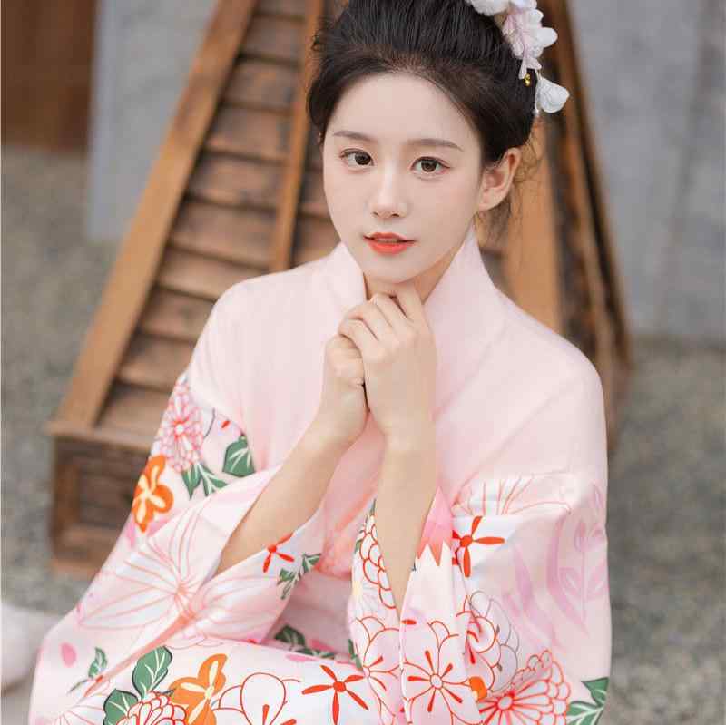 お召しもの レディース サクラ色系 振袖 着物 活動写真映画化用 コスプレお召しもの 髪の毛佩び物 扇面付き添い人