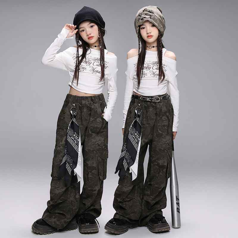 ダンス衣装 ガールズ へそ出しトップス 迷彩柄 カーゴパンツ ストリートダンス 子供服 元旦 発表会 舞台衣装