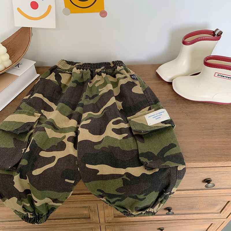 パンツ キッズ 男の子 子供 迷彩柄 カーゴパンツ ロングパンツ ウエストゴム 普段着 カジュアル スタイル 春秋