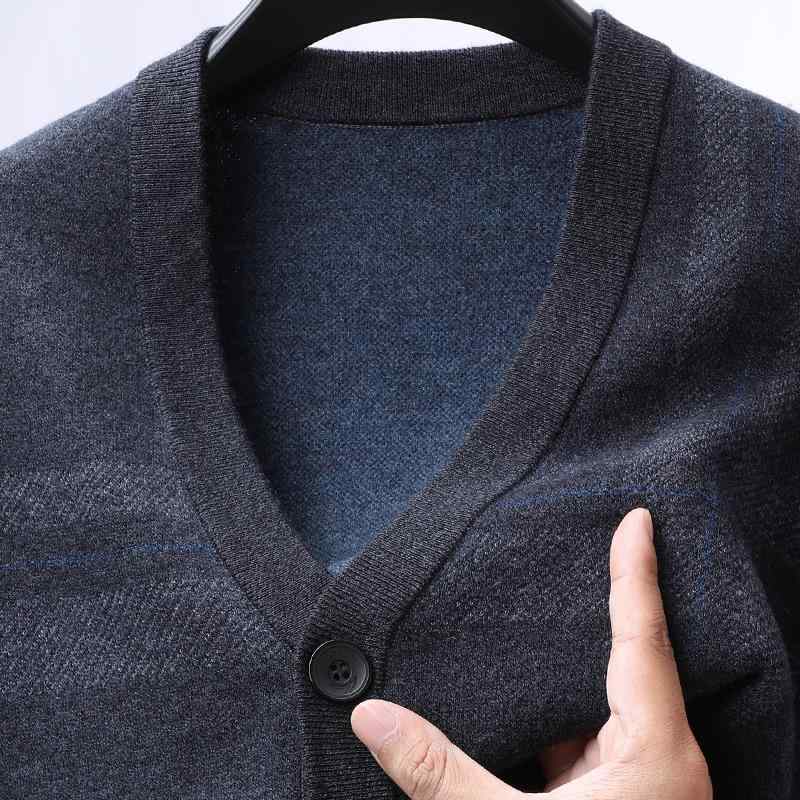 ニット メンズ カーディガン ウール100％ Vネック トップス 秋冬 長袖 シニア 高齢者 向け あったか 厚手 無地 普段使い リラックスウェア