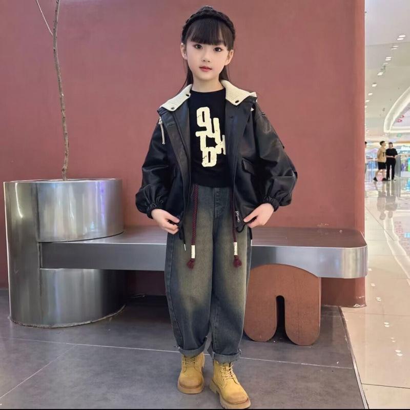 子供服 アウター ジャケット 秋冬 女の子 中綿入り PUレザー Vネック 取り外し可能フード 厚手 あったか カフェ色 黒