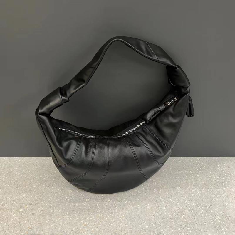 ショルダーバッグ レディース 羊革 餃子型バッグ 中サイズ 斜めがけ 普段使い 本革 ブラック チョコレート色