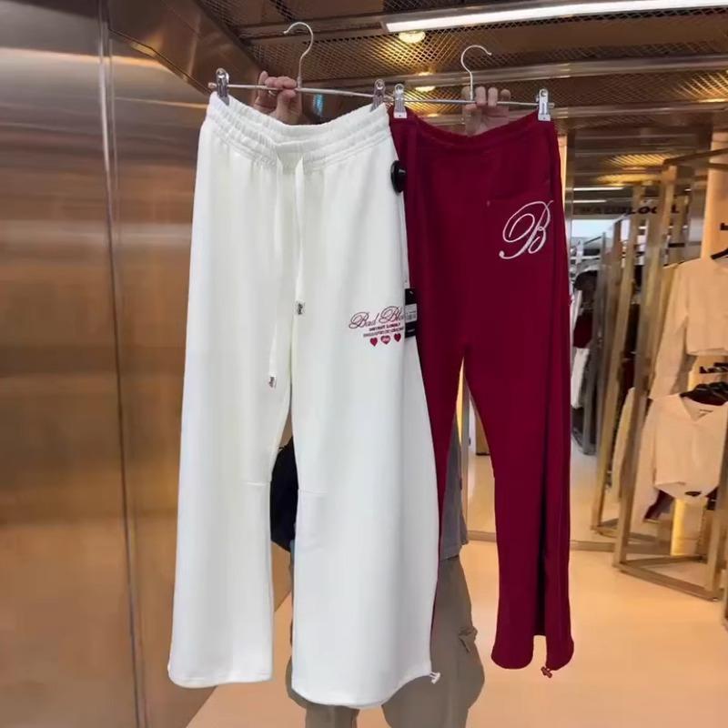 レディース ワイドパンツ コットン 素材 直筒 シルエット ロング丈 松緊腰 ボタン ディテール 赤 黒 紺 通勤スタイル カジュアル 秋冬 秋物 気質 デザイン 伸縮性 軽量 普段使い ビジネス カジュアルウェア 女性用 ゆったり フィット 快適 履き 7,210円