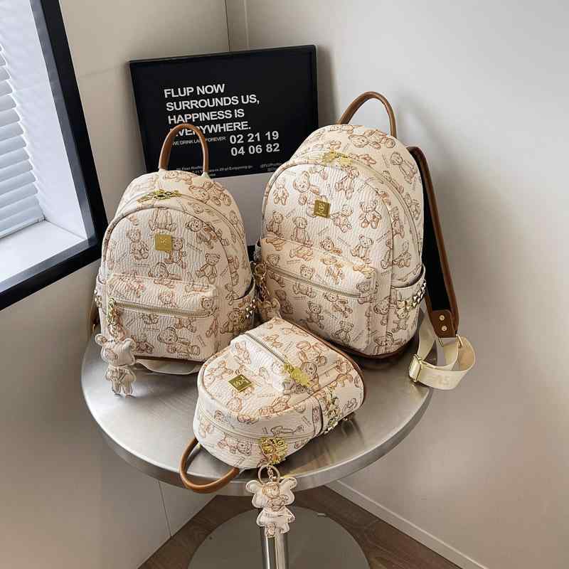 リュック レディース ミニ バックパック 小さめ 韓国風 クマ柄 プリント PUレザー 斜めがけ ショルダーバッグ ガーリー カジュアル きれいめ お洒落 かわいい ブラック ピンク系