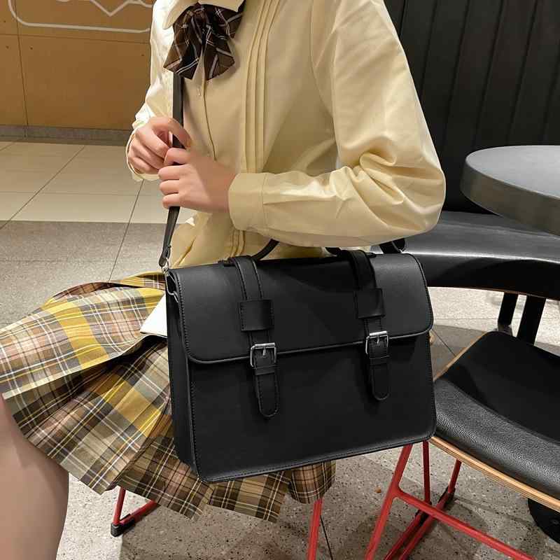 リュック レディース 大容量 韓国風 レトロ JK 制服 ショルダーバッグ トートバッグ ブラック ブラウン PUレザー