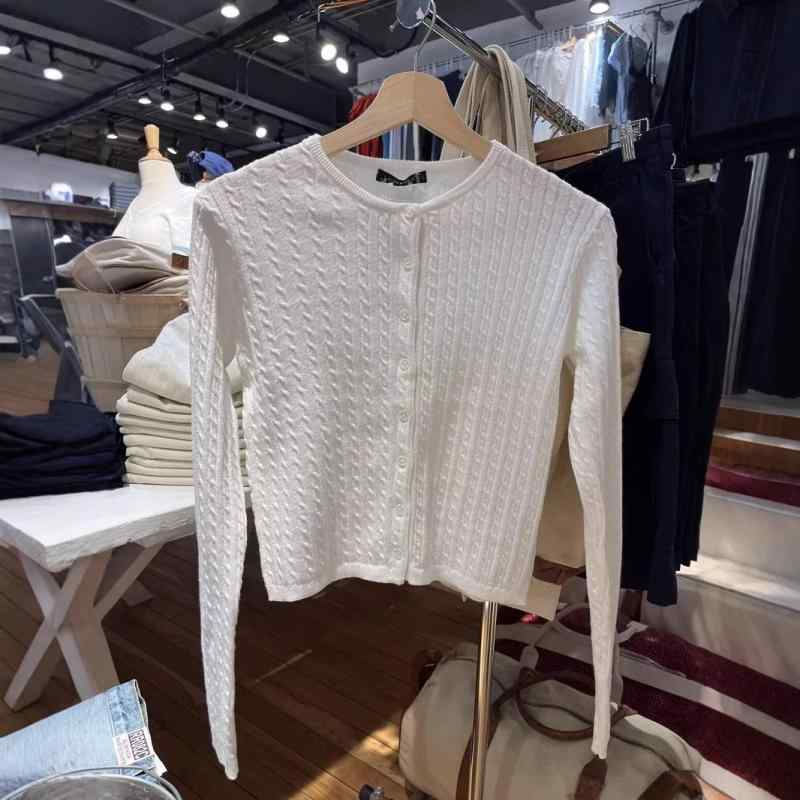 カーディガン レディース ローズグレー ケーブル編み ニット トップス ショート丈 丈短め 長袖 春秋 普段使い デート 清新 甘め 快適 リラックス ポリエステル