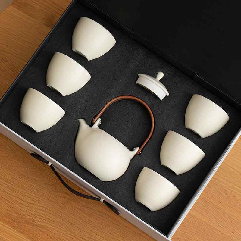ティーポット レディース 茶器書き割り 瀬戸もの 急須 湯呑み 茶こし付き添い人 皮膚軟化剤色 黄色 さくら色 今めかしい 愛くるしい 分かりやすい 北欧風 昼過ぎ紅茶 お客さん用 差し上げ物 差し上げ物