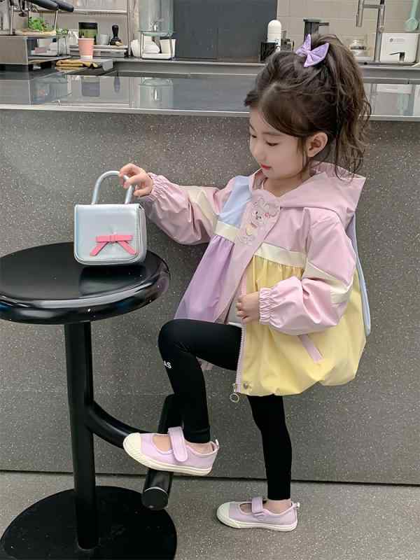子供服 ジャケット 女の子 春秋 パーカー 配色 切り替え 春物 ジャンパー キッズ 撥水 防風 フード付き アウター 普段使い かわいい スポーツ 90 100 110 120 130 140