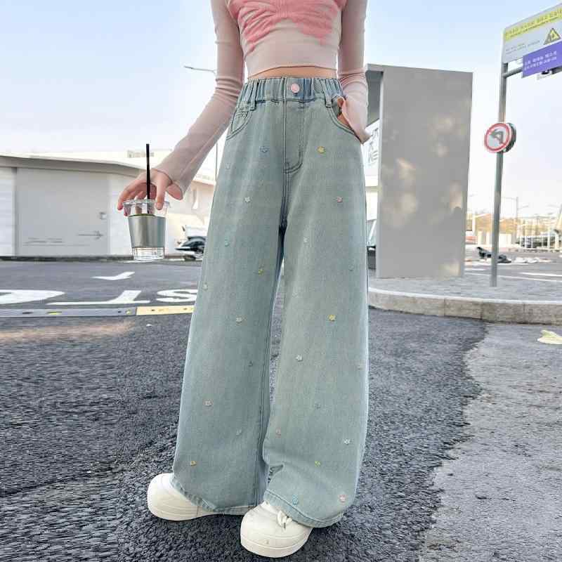 子供服 デニムパンツ 女の子 ワイドレッグパンツ 春夏 刺繍 花柄 コットン 伸縮性 ウエストゴム 普段使い お出かけ着
