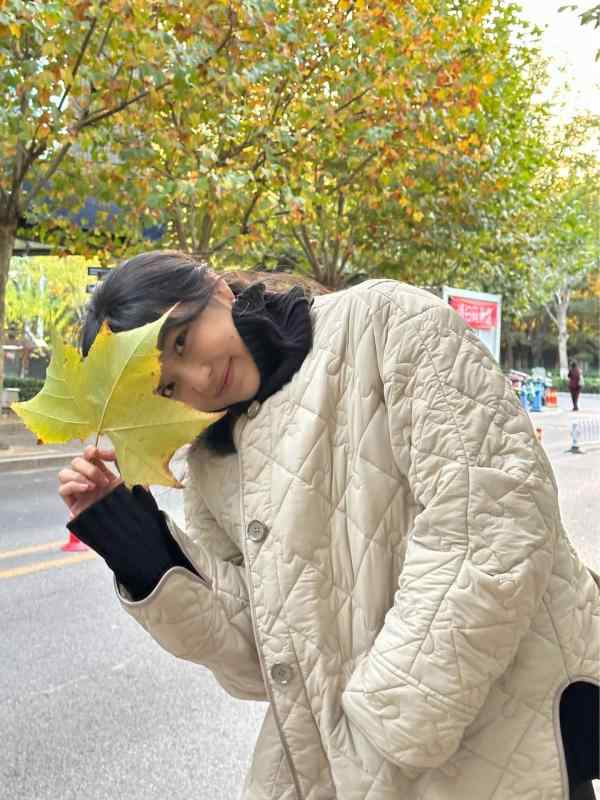 上衣 レディース 秋冬 キルティング 謎合わせ柄 ゆったり 否色つや 中綿 前掛け アウター 米杏