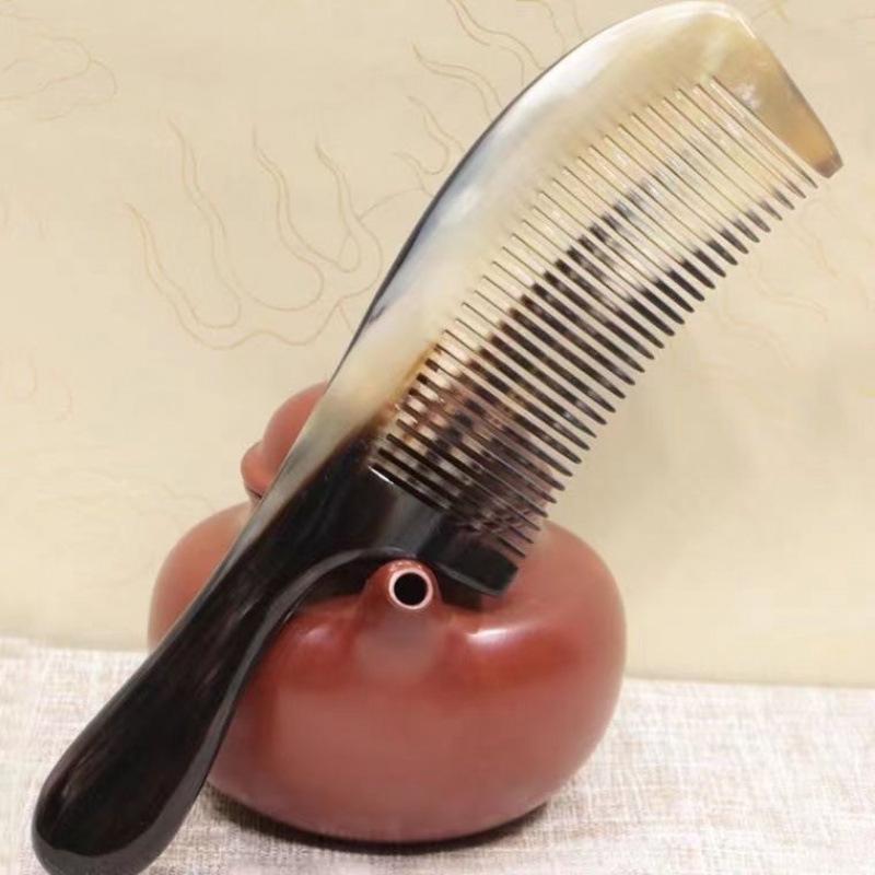 ヘアブラシ レディース メンズ マッサージ 頭皮ケア 天然牛角 静電気防止 ロングヘア スムーズ 櫛 4,403円