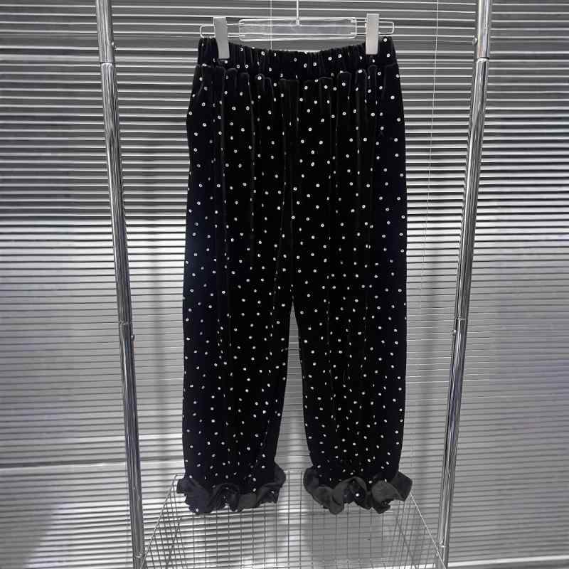 パンツ レディース 水玉 ドット柄 着痩せ 美脚 高見え ベルベット ベロア 裏起毛 あったか レトロ ゆったり ハイウエスト ストレート 伸縮性 ポリエステル 黒 ブラック