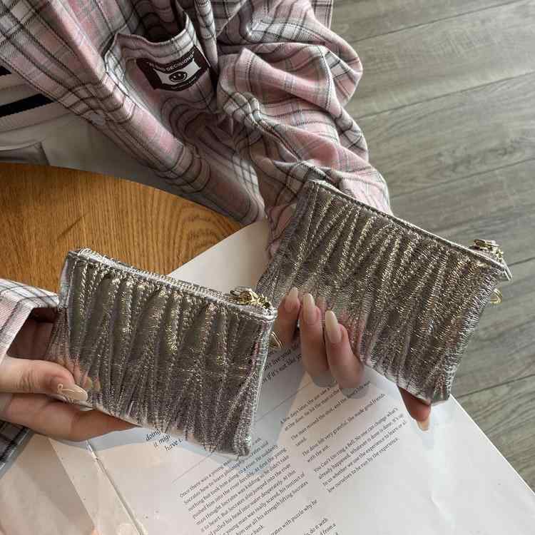 財布 レディース 小銭入れ 零財布 コインケース 本革 牛革 大容量 カード入れ ラウンドファスナー かわいい シルバー 銀色