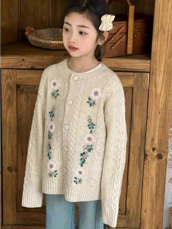 編み物ジレー キッズ 御嬢さん 小わっぱ服 手編み風 ジレー トップス 日月 愛くるしげ 今めかしい ガーリー 自然的 羽織りもの 普段着 お出かけ着 乳汁白いこと