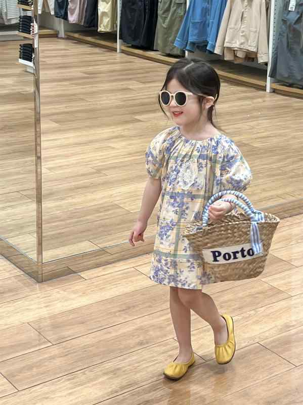 ワンピース 女の子 夏服 子供服 カジュアル リゾート風 チェック柄 小花柄 レース フリル バックシャン ノースリーブ