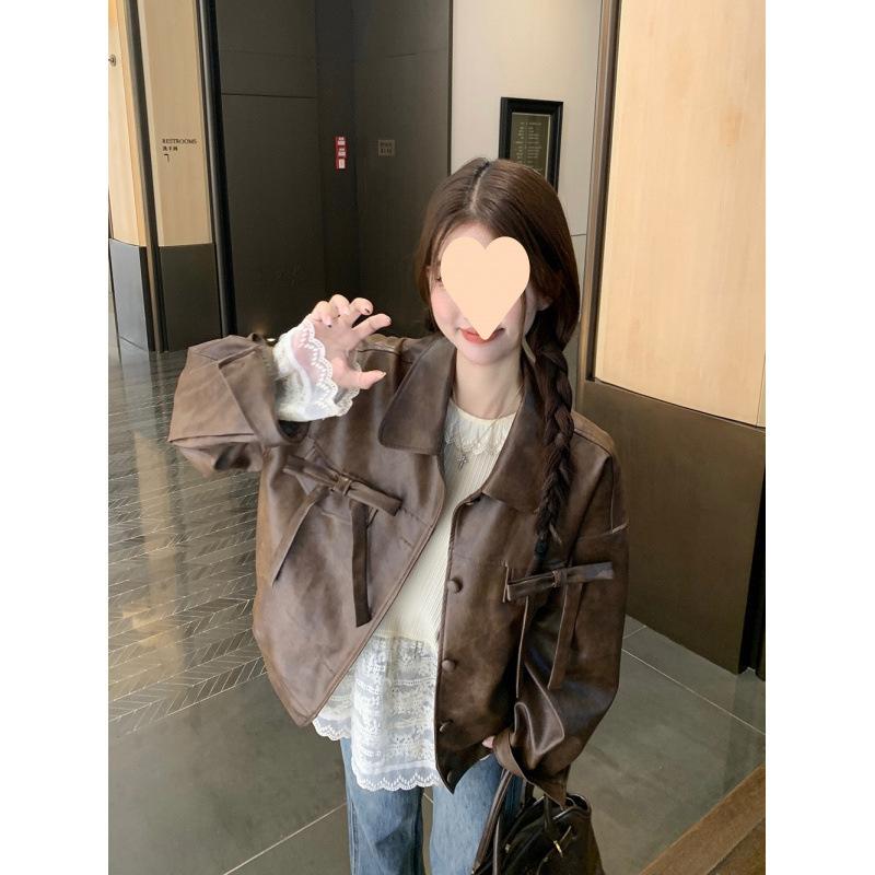 レディース コート 秋冬 女性用 ビンテージ 蝶ネクタイ デザイン 革 ジャケット ピウ 素材 ・稀色 ブラウン 超長袖 ドルマンスリーブ ゆったり ルーズ フィット 気質 通勤 スタイル アウター トップス 都市 ファッション 軽量 快適 着こなし