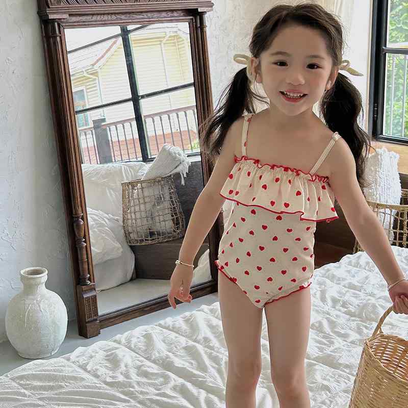 水着 ベビー 女児 リゾート風 速乾 サスペンダー オールインワン ハート柄 子供用 かわいい 幼稚園 保育園 スイミング ビーチ 海水浴 プール 90 100 110 120 130 140