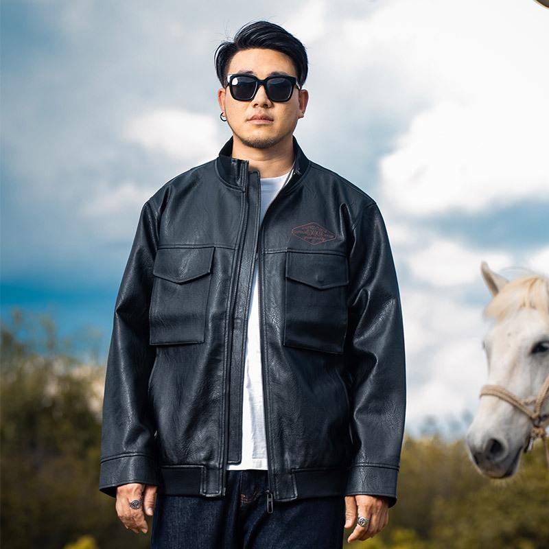 ジャケット メンズ 大きいサイズ アウター 男性用 ビッグシルエット フライトジャケット 飛行員風 スタイリッシュ ミリタリー 復古スタイル 立襟 シングルブレスト ルーズフィット 冬用 コート 上着 黒 ポリウレタン 塩素繊維 ストレッチ 軽量 暖か