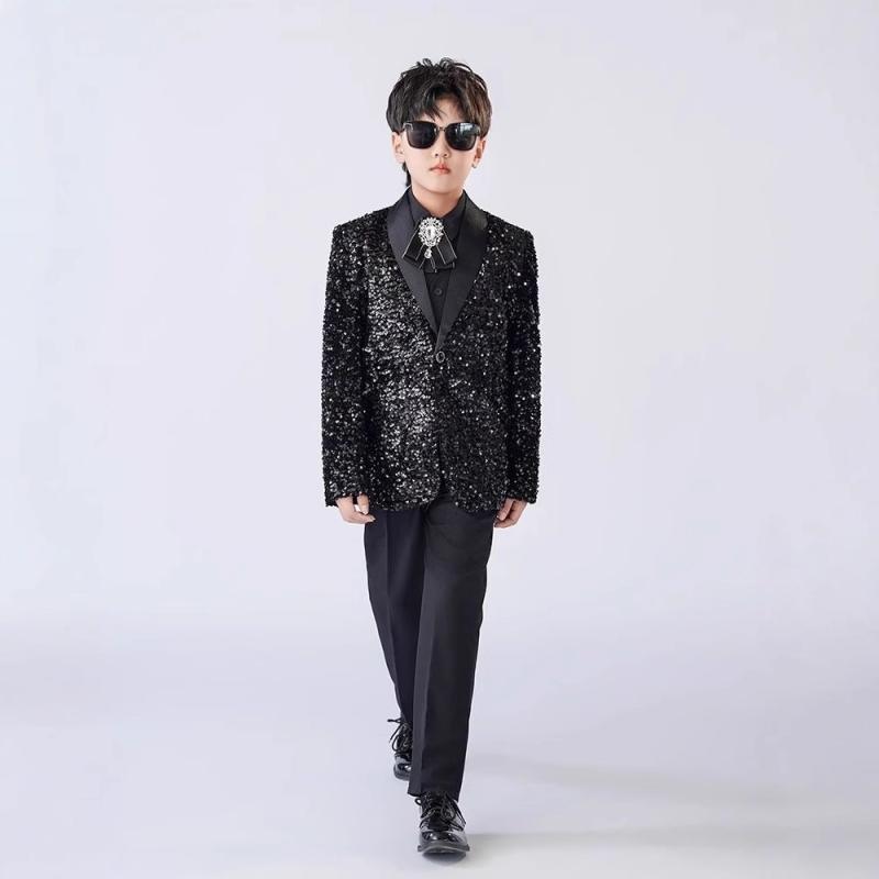 子供用 フォーマルスーツ 男の子 礼服 キッズ 上下セット ブレザー パンツ シャツ 結婚式 発表会 演奏会 花婿 燕尾服風 光沢 舞台衣装 かわいい 蝶ネクタイ付き ポリエステル 春夏秋冬