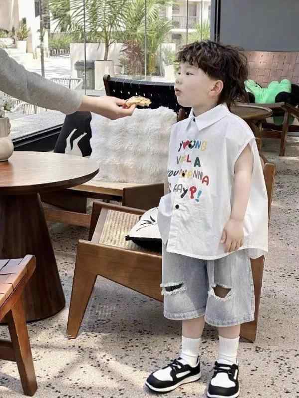 キッズ 男の子 シャツ デニム ショートパンツ セットアップ 韓国風 子供服 上下セット 薄手 プリント トップス ジーンズ 普段着 おしゃれ