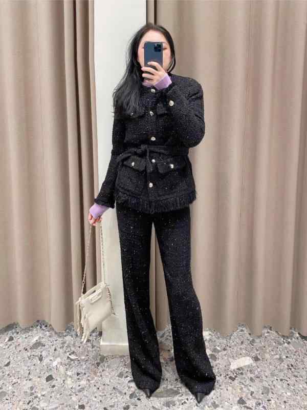 レディース コート 秋冬 粗花・希 黒 格子柄 ラウンドネック ロングスリーブ 切り替え ウエストシェイプ ベルト フリンジ シースルー シングルブレスト ボタン ミディアムレングス ミドル厚 クラシックスタイル フレンチ風 ヴィンテージ風 女性用 アウタ｜シャドーテール