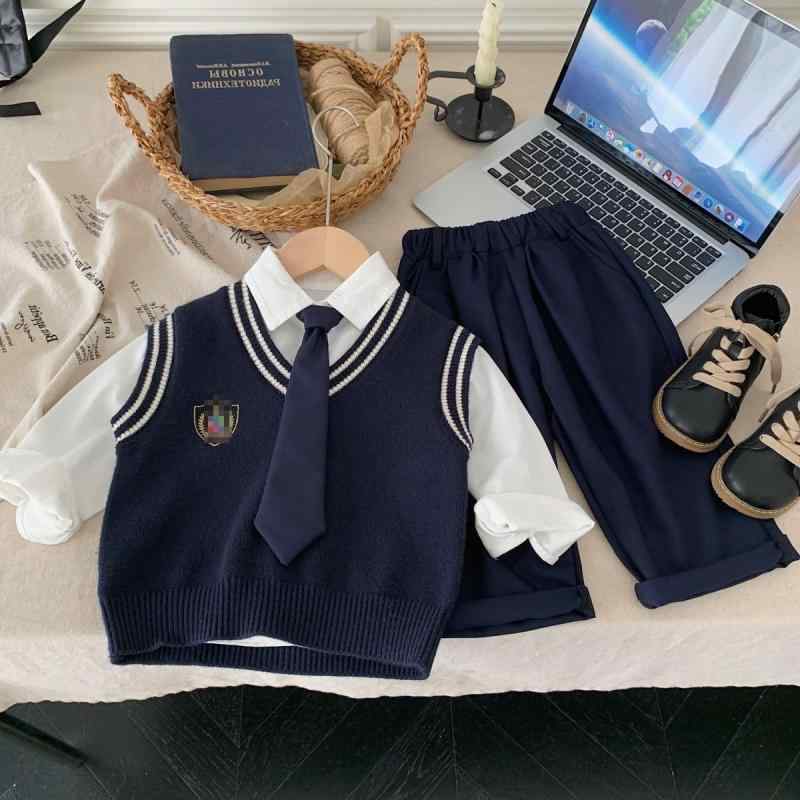 キッズ 男の子 秋冬 セットアップ コットン混紡 長袖 シャツ 長ズボン ニット ベスト 柔らかい 生地 普通厚 無地 プリント なし 潮っぽい スタイル 3 ～ 8 歳 対応 90 ～ 150 cm ネイビー 春秋 季節 通学 普段使い 学校風 洋気