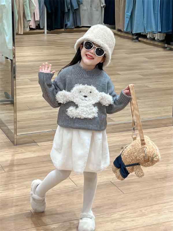 キッズ 女の子 秋冬 ニットセーター 半身スカート セット かわいい小犬柄 グレー 綿素材 柔らかい 長袖 丸首 普通厚み 普通毛糸 カートゥーン柄 羊毛風スカート 伸縮性 保温性 通学 普段使い 3～8歳 100～140cm 対応 コットン80% 柔軟