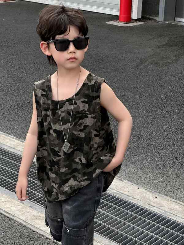 キッズ 男の子 無袖 Tシャツ 迷彩柄 夏用 子供服 トップス 丸首 吸湿速乾 涼しい 軍緑色 柔らかい 綿混紡 ポリエステル 軽量 ゆったり 背心 キャミソール 3～8歳 100～160cm 通年対応
