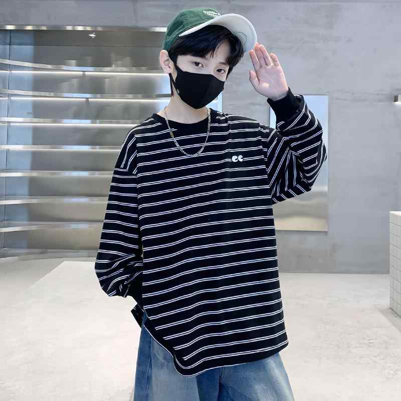 キッズ 男の子 長袖 Tシャツ トップス 条紋 柄 綿素材 柔らかい 丸首 ゆったり シルエット 個性 トレンド 春 春夏 黒 白 カラー 通学 普段使い 伸縮性 吸湿 速乾 機能 子供服 8歳以上 中大童