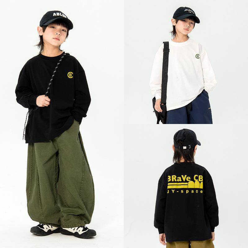 キッズ トップス 長袖 丸首 男の子 中小 かわいい 立体プリント コットン 100% 吸湿速乾 柔らかい 春 春秋 黒 色 白 色 潮風 韓風 普段使い 部屋着 100cm 110cm 120cm 130cm 140cm 4,689円