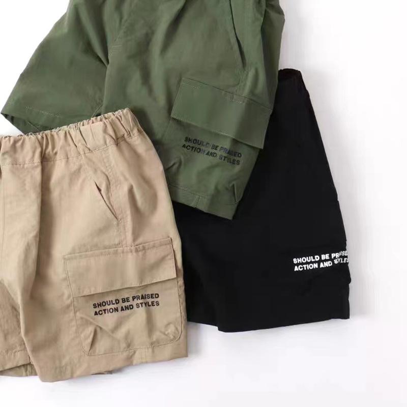 キッズ 男の子 夏 綿 ショートパンツ 軍パン 風 5分丈 中腰 伸縮性 柔らかい 素材 ポケット 付き ユニセックス 子供 成長期 対応 黒 ベージュ オリーブ グリーン カラーバリエーション 遊び着 アウトドア 普段使い 通気性 軽量 快適 純色 デ