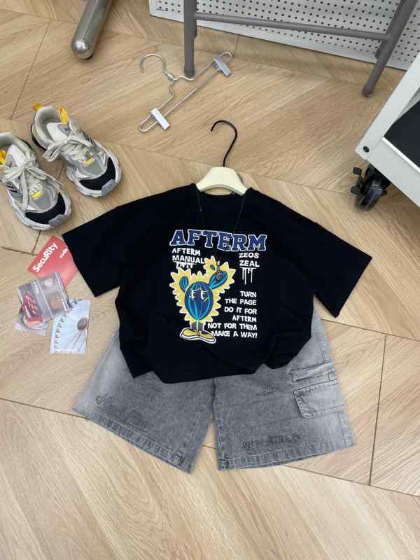 子供 男の子 女の子 Tシャツ トップス 短袖 丸首 綿100 柔軟素材 夏 黒 ゆったりシルエット 韓国風 プリント柄 カジュアル 普段使い 通学 室内外対応 伸縮性 吸湿速乾 軽量 快適 身長100-160cm対応