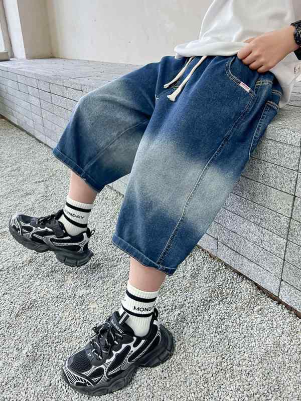 男の子 キッズ 夏用 牛仔 短パン グラデーション カラー 綿素材 柔らかい 肌触り 伸縮性 軽量 快適 普段使い 遊び着 ビッグサイズ トレンド スタイル 薄手 七分丈 中間丈 デニム ブルー系 子供服 ボーイッシュ ファッション