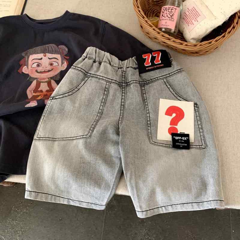 キッズ 男の子 牛仔 ショートパンツ 夏 薄手 綿 95パーセント グレー 中腰 5分丈 ゆったり シルエット 基本 デザイン 柔軟 素材 接触冷感 吸湿速乾 軽量 普段使い 遊び着 潮 スタイル カジュアル 子供服 通年対応