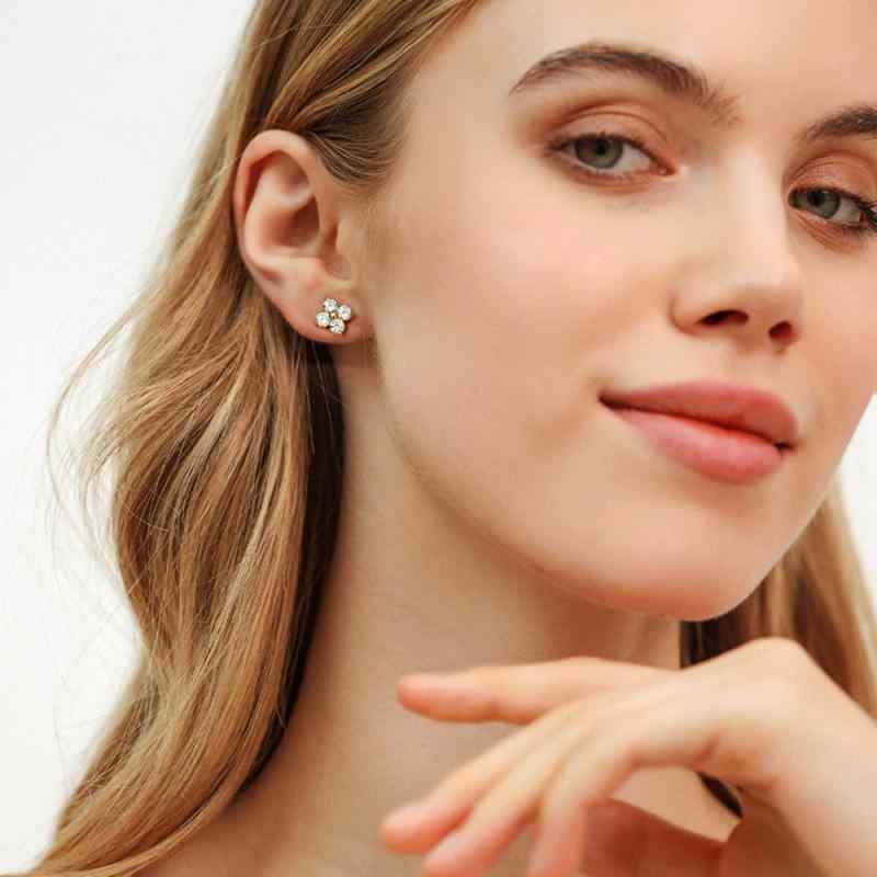 イヤリング 成人女性用 925しろがね色 モissanite 四分子葉のクローバー 耳飾り 分かりやすい 最低限度 花卉 今めかしい 流行り物 商行為 通い 軽さ プラチナ色つや ゴールド色つや サクラ色ゴールド色つや 草木主題 秋冬