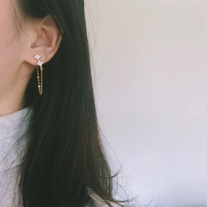 ピアス 女性用 シルバーリング925 14Kゴールドコーティング 四つ葉クローバー ジルコニア フラワーモチーフ ロングイヤーチェーン 耳飾り かわいい 甘い 清新 植物柄 ゴールドカラー シルバー 冬用