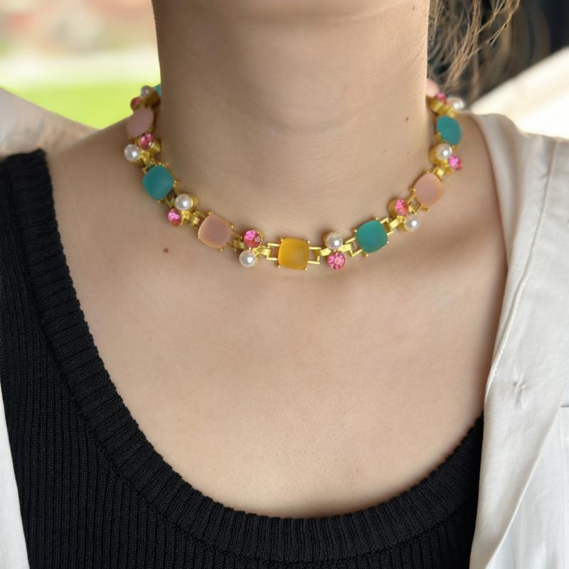 ネックレス 女性用 復古 カラフル ジルコニア 方形 レジン 樹脂 真珠 鎖骨チェーン 軽量 合金 電気メッキ加工 幾何学 春夏 カジュアル アクセサリー ファッション ジュエリー