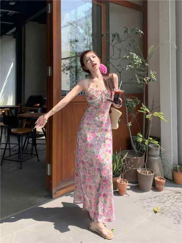 ワンピース 女性用 春夏 ピンク系 フラワー柄 ノースリーブ Vネック ミディアムウエスト ウエスト切り替え タイトスカート バックレースアップ ポリエステル 軽量 通気性 吸湿速乾 ビーチリゾート 休暇用 フレッシュ スイート ガーリー ロング丈 女性