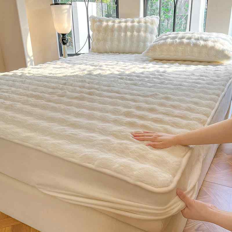 ベッドカバー 3点セット 冬用 加厚保暖 牛乳? ウサギ毛風 接触冷感 軽量 ピンク グレー ブラウン グリーン ブラック シングル ダブル クイーン キルトステッチ 活性染色 軽奢 ベッドシーツ 枕カバー 120x200cm 150x200cm 180