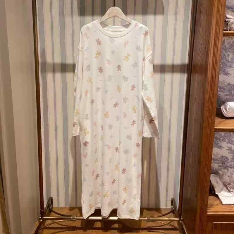 レディース 長袖 ホームウェア ワンピース 綿素材 直筒スカート 丸首 かわいい アイスクリーム クマ プリント 柔らか 長丈 学院風 通年 部屋着 軽量 伸縮性 ゆったり シルエット ホワイト