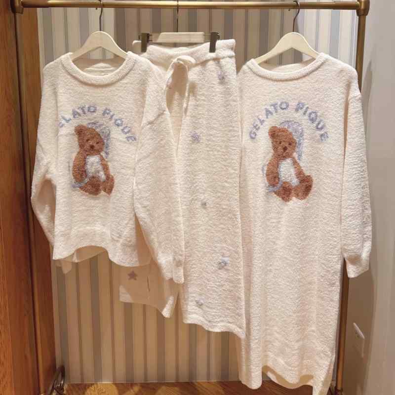 パジャマ セット 女性用 キッズ用 長袖 長ズボン ロングスカート 丸首 半面フリース 厚手 透気性 保暖 快適 グレー系 ピンク系 ネイビー系 かわいい小熊 柄 秋冬 ホームウェア ルームウェア カジュアル 睡眠着