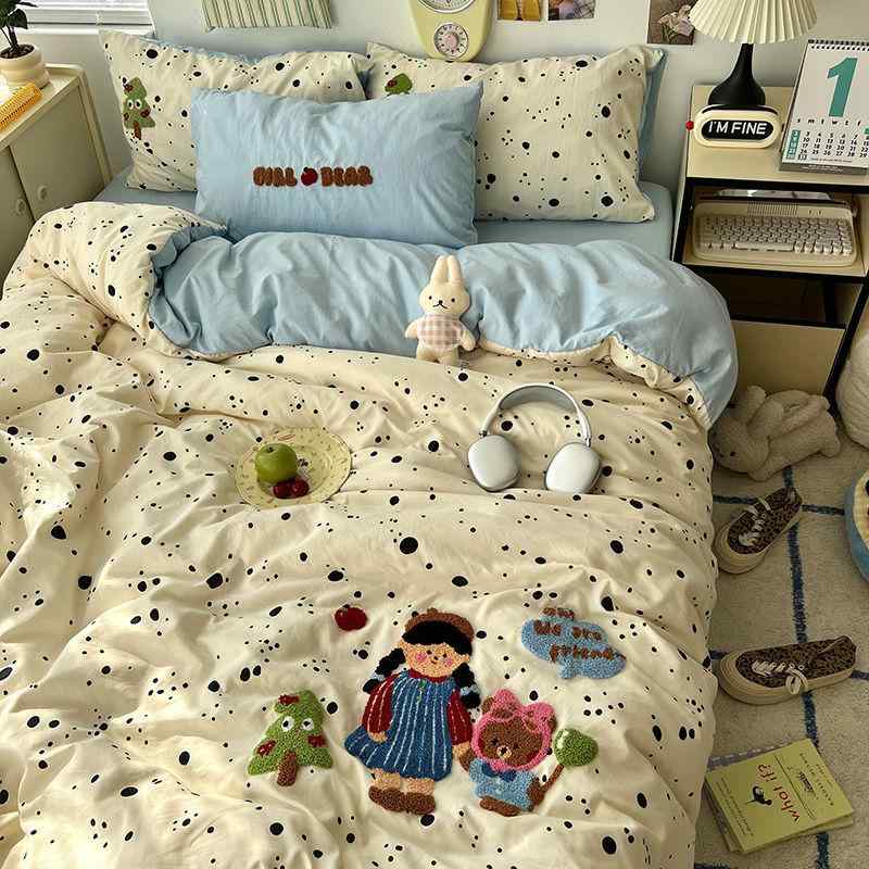 ベッドルーム セット 女性用 かわいい 動物柄 刺繍 化繊 斜紋 織り ベッドシーツ 枕カバー 布団カバー コットン調 軽量 通気性 好感度 学生寮 向け シングル ダブル サイズ 対応 カラフル プリント ウサギ クマ 猫 コアラ 犬 パンダ モチーフ