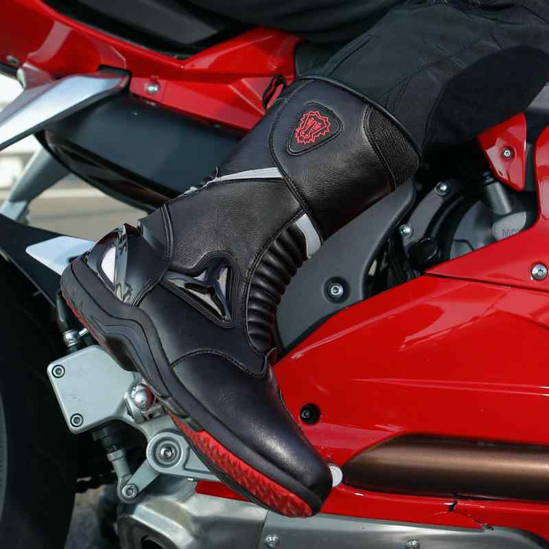 ハイカット スニーカー メンズ 騎行 防滑 衝撃吸収 包み込み ユニセックス ブラック モーターサイクル バイク ライディングシューズ 騎士 板鞋 レース モトクロス 秋冬 通勤用 アウトドア 普段使い 軽量 伸縮性 再生繊維