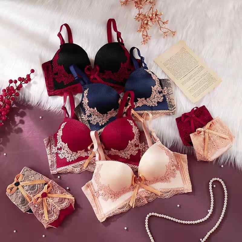 レディース 刺繍レース ワイヤレス ブラジャーセット セクシー 快適 集める 上持ち サイド収納 副乳収納 3/4カップ 上薄下厚 取り外し可能 肩紐 後ろ4段フック 透気性 調整型 赤 肌色 黒 青 ニロン100%