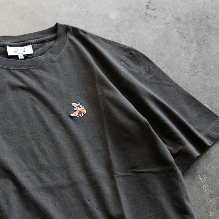 メゾンキツネ ユニセックス Tシャツ MAISON KITSUNE ドリーミング フォックス コンフォート DREAMING FOX COMFORT TEE チャコールブラウン 2026春夏新作